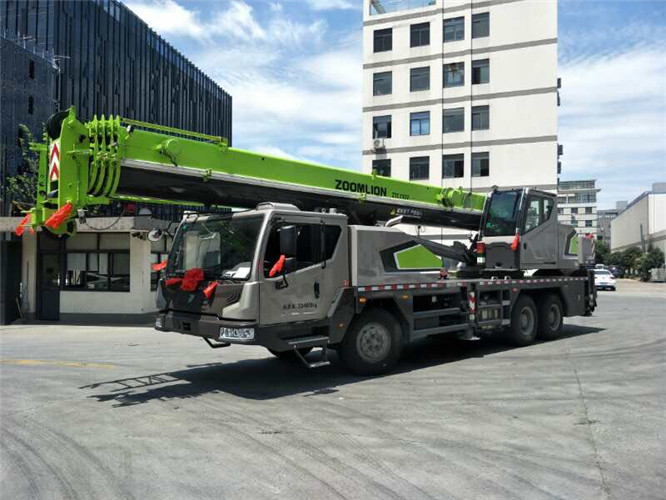 集宁区跨街广告牌的高空安装注意事项